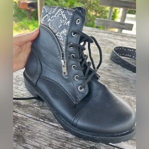 OLIVIA AND KATE VEGAN LEATHER SZ 7.5 Black Lace-Up Ankle Boots